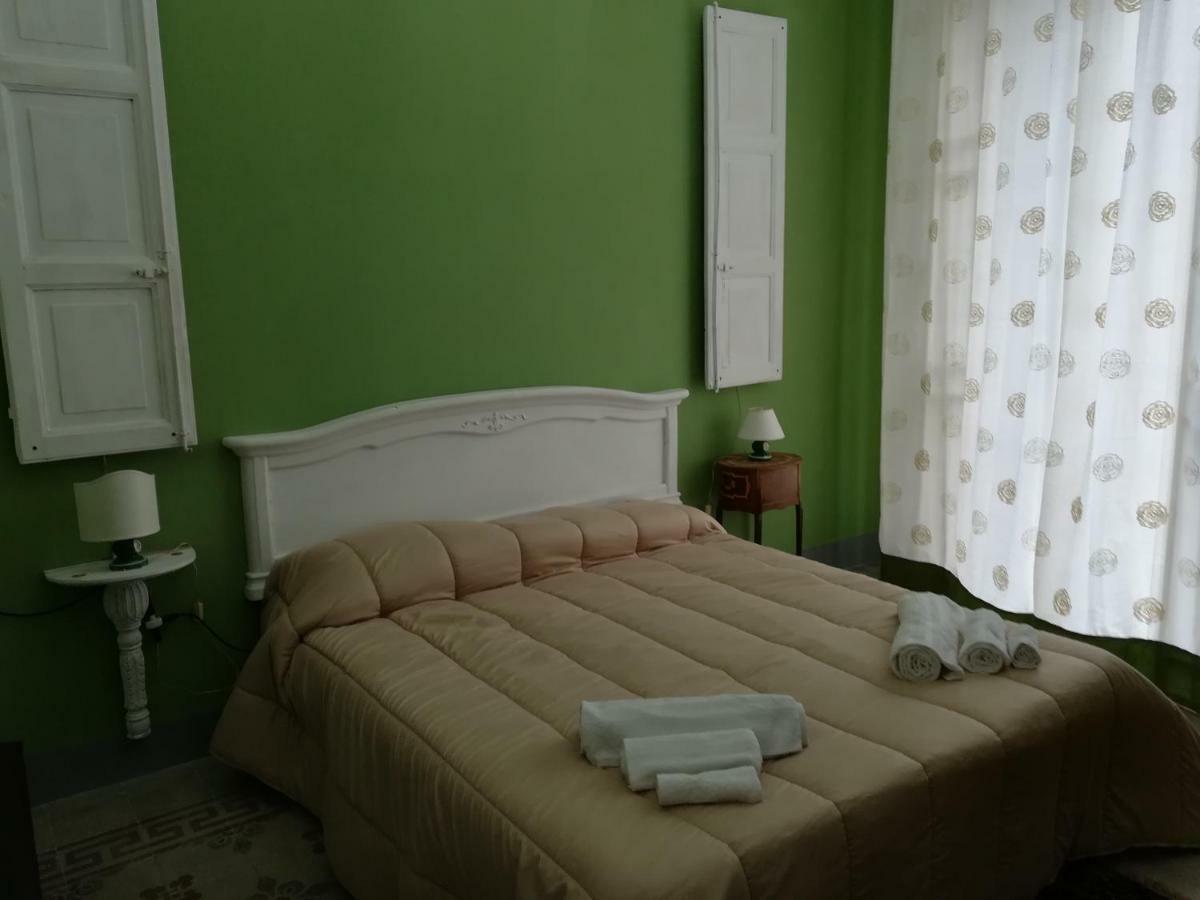 Casa In Palazzo Graffeo Erika Appartement Palermo Buitenkant foto